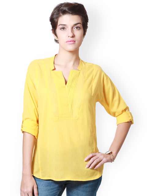

People Women Yellow Solid Regular Top