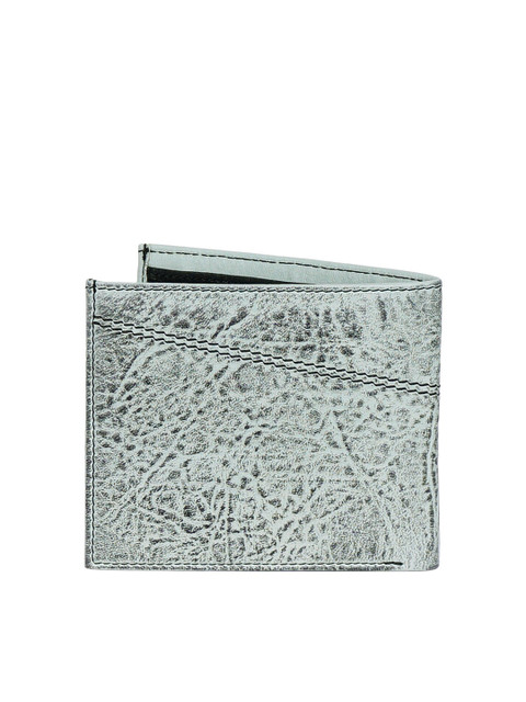 

Justanned Men Grey & Black Leather Two Fold Wallet