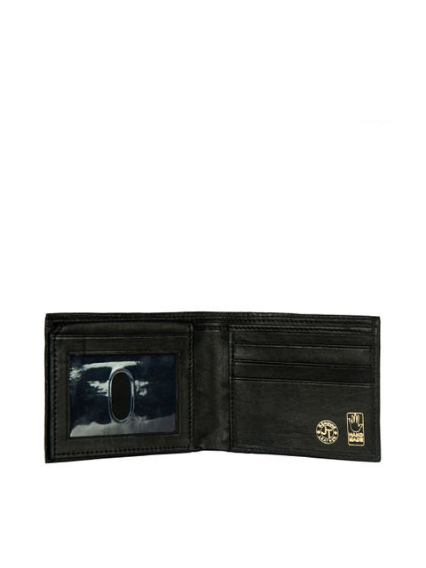 

Justanned Men Black Leather Two Fold Wallet