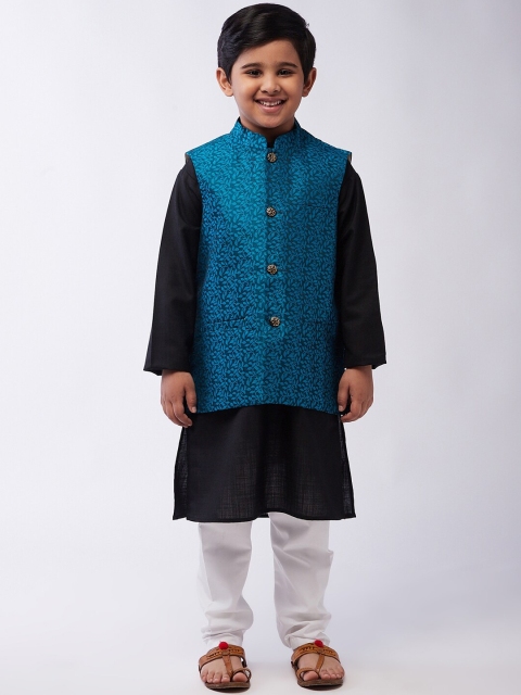 

SOJANYA Boys Black Kurta with Pyjamas