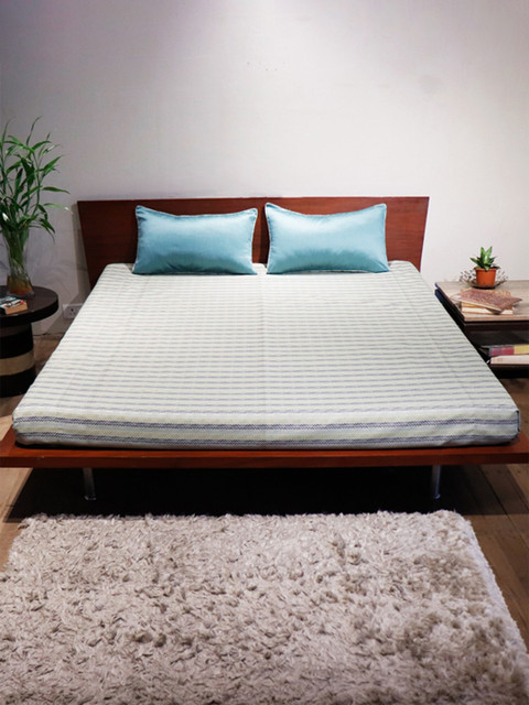 

ZEBA White & Green Printed Double Bed Cover With Pillow Covers