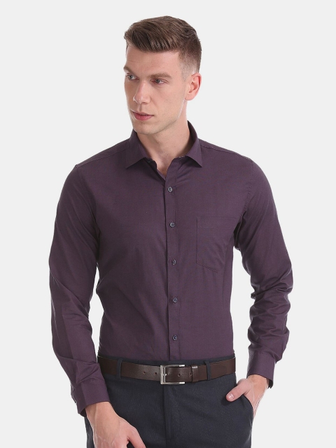 

Excalibur Men Purple Solid Formal Shirt