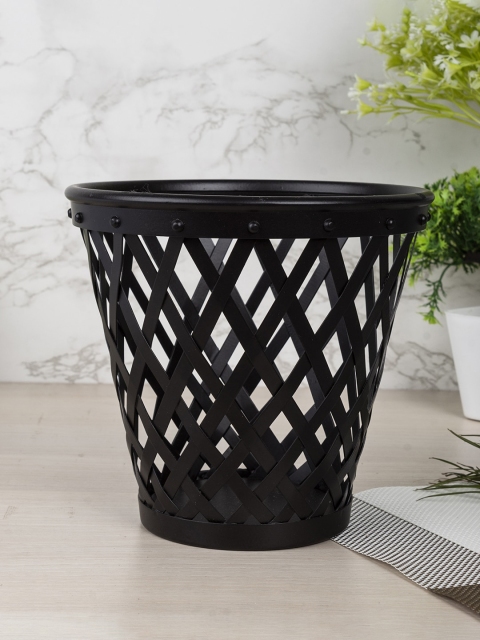 

MARKET99 Black Metal Decorative Planter