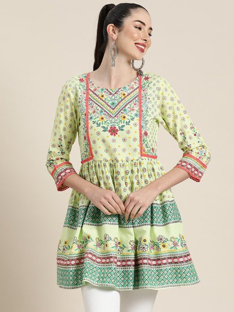 

Juniper Women Green Floral Printed Lace Inserts Peplum Tunic