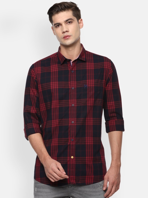 

Van Heusen Sport Men Red & Black Slim Fit Checked Casual Shirt