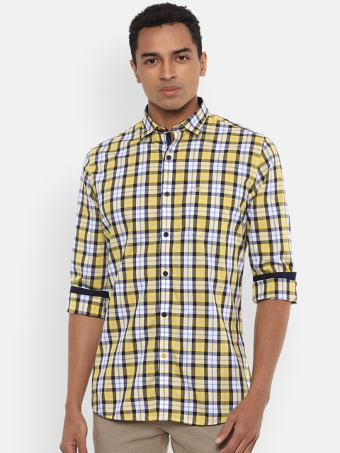

Van Heusen Sport Men Yellow & White Slim Fit Checked Pure Cotton Casual Shirt