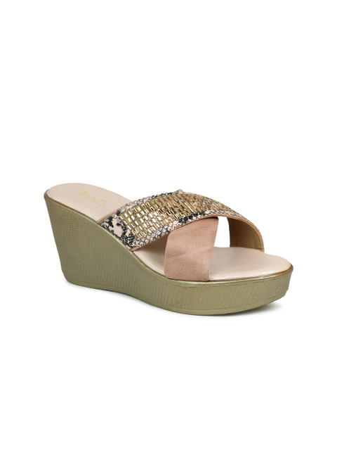 

Inc 5 Peach-Coloured Wedge Sandals With Western Embellishments