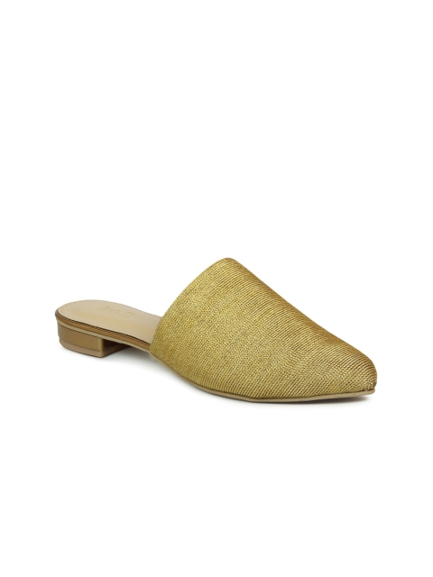 

Inc 5 Gold-Coloured Comfort Mules