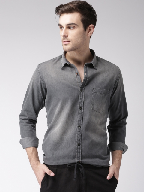 

Mast & Harbour Men Grey Regular Fit Faded Denim Shirt