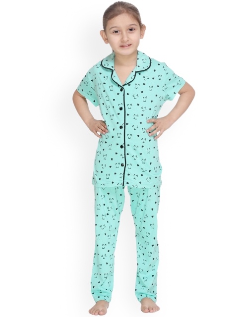 

Kanvin Girls Green & Black Printed Pure Cotton Night suit