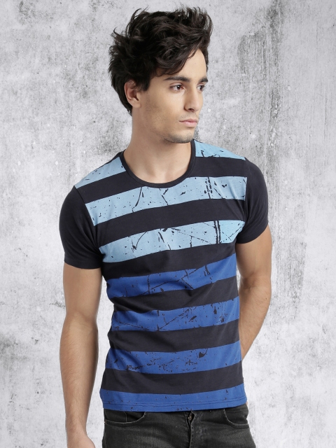 

Roadster Men Navy Striped T-shirt, Navy blue