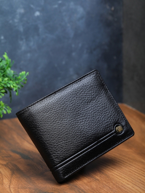 

K London Men Black Textured Leather Two Fold Wallet