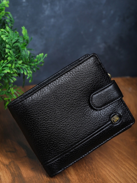 

K London Men Black Textured Leather Two Fold Wallet