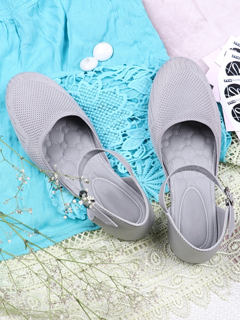 

THE WHITE POLE Women Grey Shoe-Style Sandals