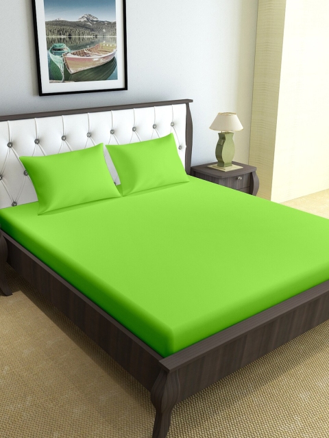 

Divine Casa Green Solid 120 TC Double Queen Bedsheet With 2 Pillow Covers