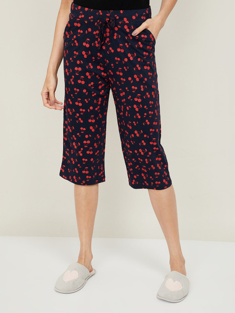 

Ginger by Lifestyle Women Navy Blue & Pink Printed Capris