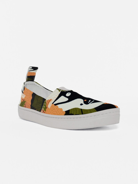 

LOKAIT The Sneakers Company Women Black Colourblocked Slip-on Sneakers
