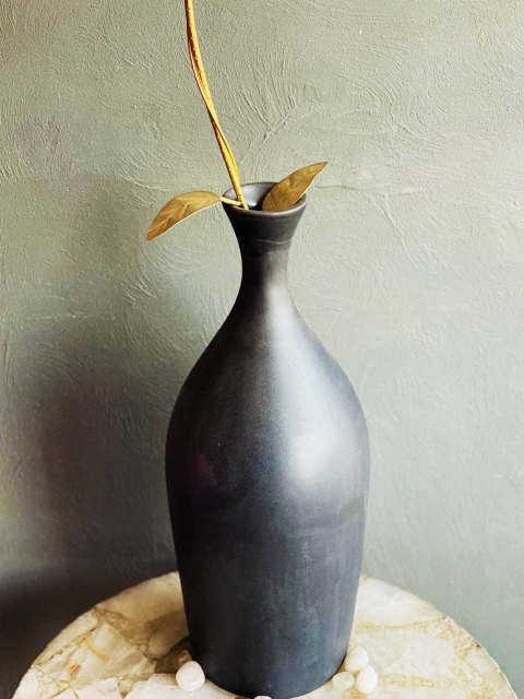 

Folkstorys Black Solid Ceramic Flower Vase