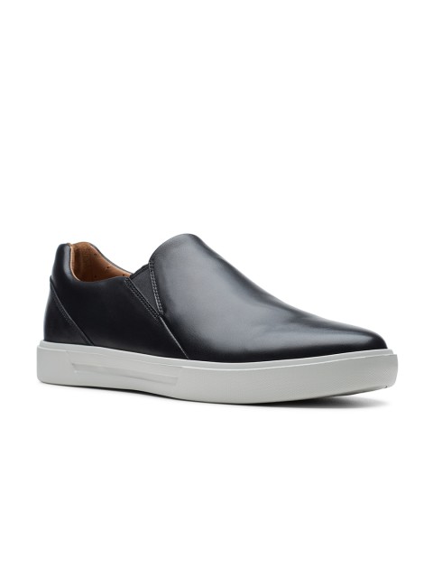 

Clarks Men Black Leather Slip-On Sneakers