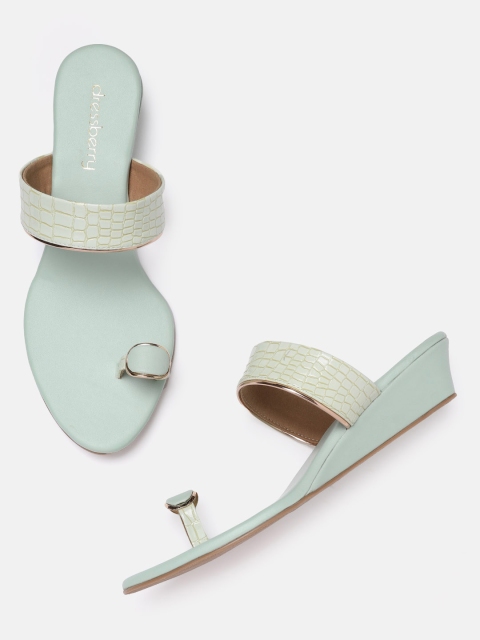

DressBerry Women Green Croc-Textured Wedges