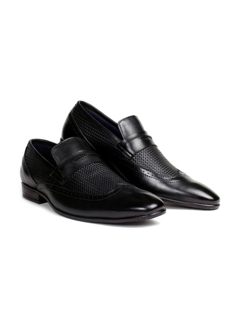 

pierre cardin Men Black Textured Leather Loafers