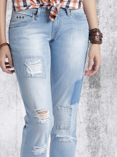 

Roadster Women Blue Boyfriend Fit Mid Rise Mildly Distressed Jeans