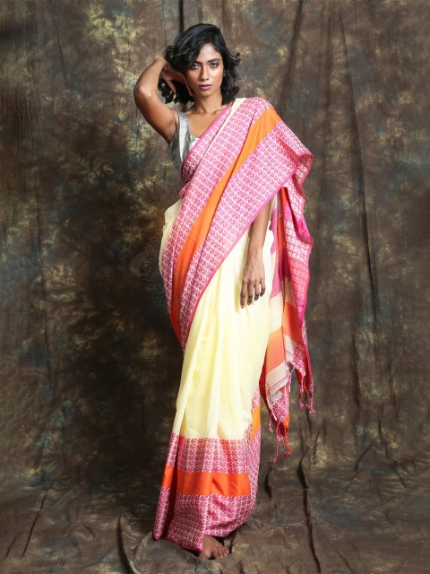 

Charukriti Off White & Pink Woven Design Pure Cotton Handloom Saree