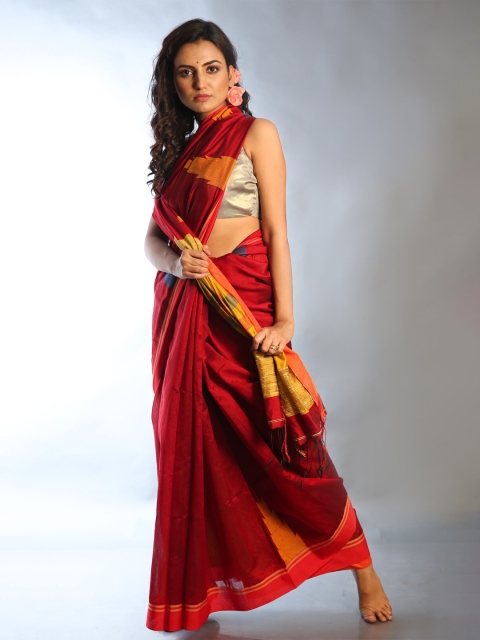 

Charukriti Maroon & Yellow Woven Design Cotton blend Handloom Saree