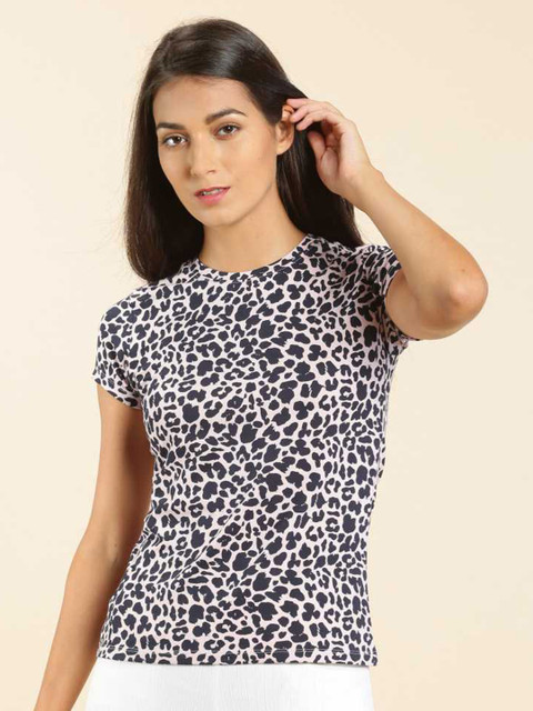 

LYRA Women Pink Floral Printed Extended Sleeves Pockets Slim Fit Outdoor T-shirt
