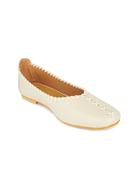 

STALK Women Beige Woven Design Mojaris