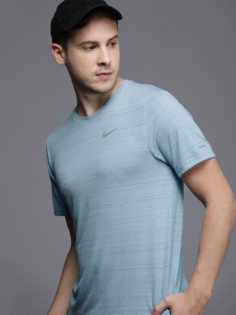 

Nike Men Blue Solid Round-Neck Casual T-shirt