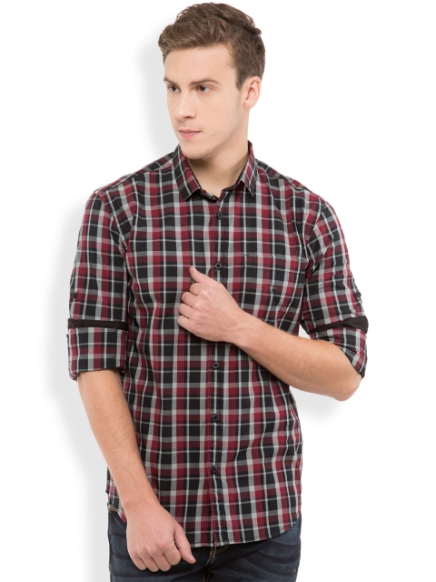 

HIGHLANDER Men Maroon Slim Fit Checked Casual Shirt