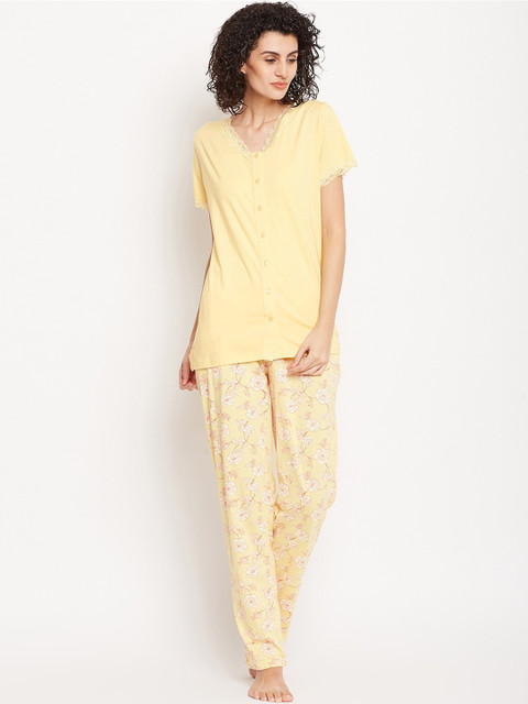 

Kanvin Women Yellow & Off-White Floral Printed Night Suits