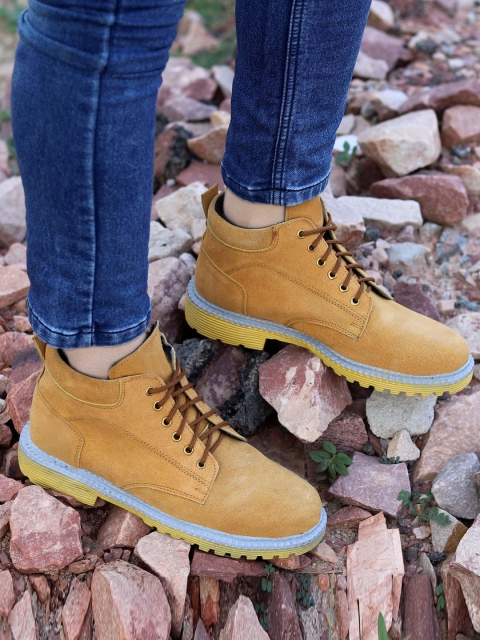 

FOUR STAR TRUCK SALES Men Tan Suede Flat Boots
