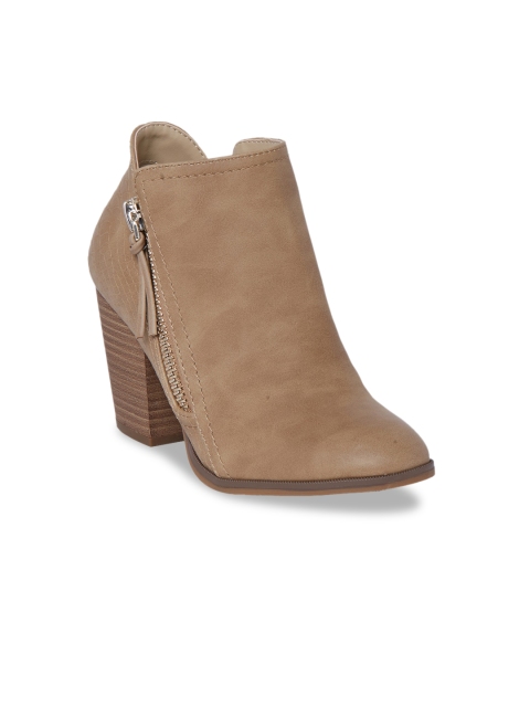 

Call It Spring Women Beige Sneakers