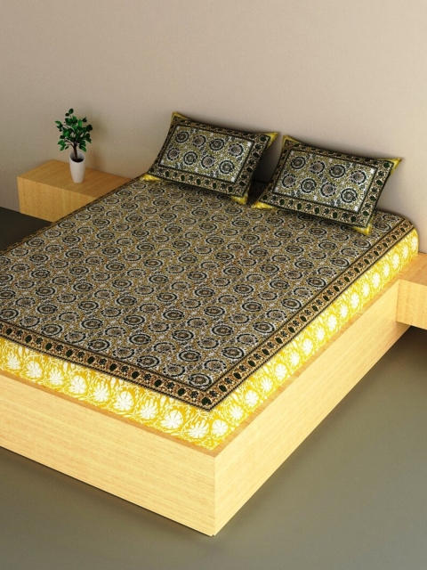 

Aura Yellow & Black Printed 200 TC King Size Bedsheet With 2 Pillow Covers