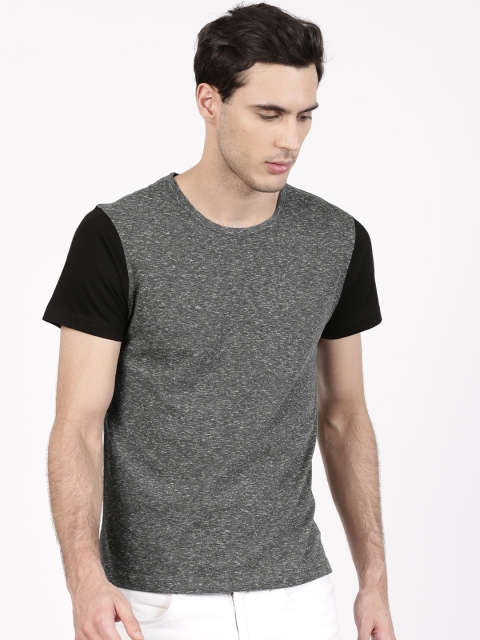 

ether Men Charcoal Grey & Black Solid Round Neck T-shirt