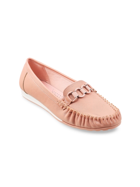 

Metro Women Pink Textured Loafers