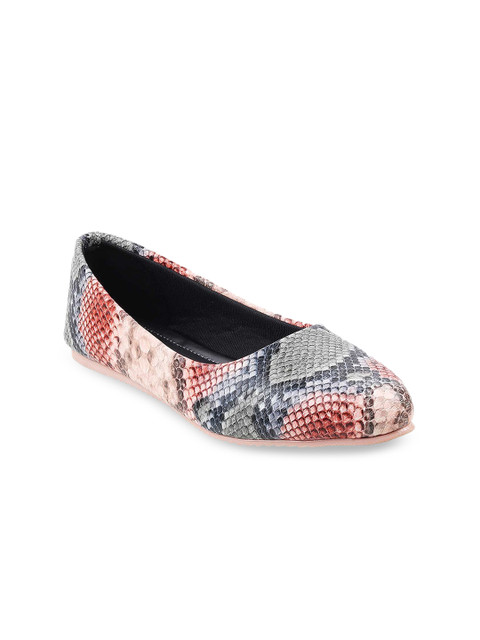 

WALKWAY by Metro Women Black Printed Ballerinas Flats