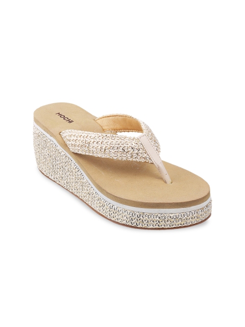

Mochi Off White Textured Wedge Sandals