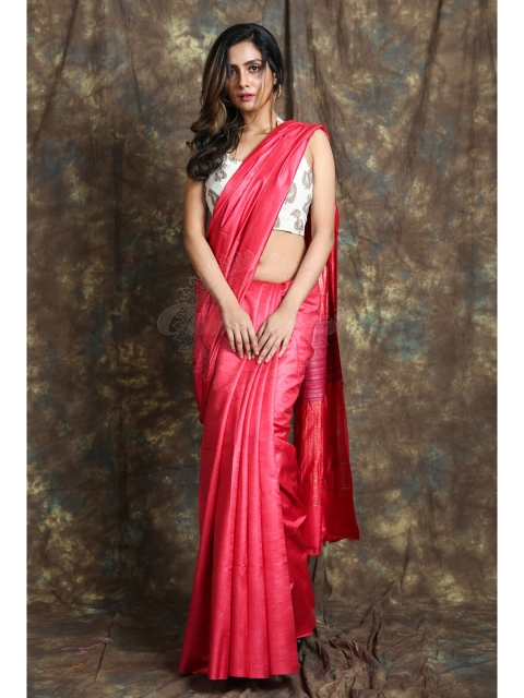 

Charukriti Women Red Solid Pure Cotton Saree