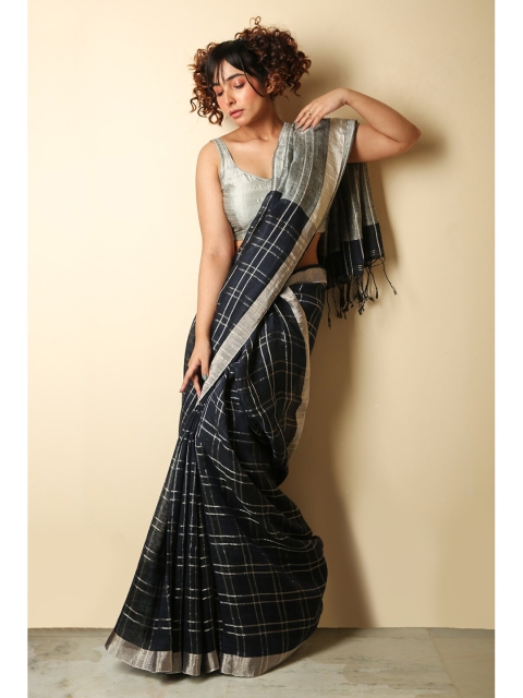

Charukriti Blue & Gold-Toned Checked Zari Pure Linen Saree