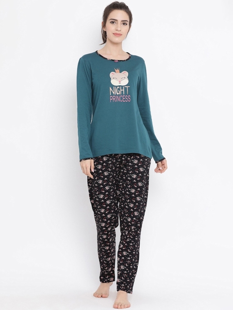 

Kanvin Women Teal & Black Pure Cotton Printed Night suit