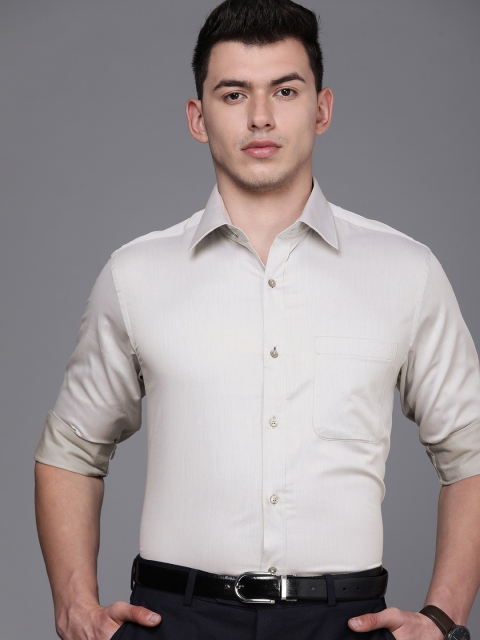 

Raymond Men Grey Solid Slim Fit Formal Shirt
