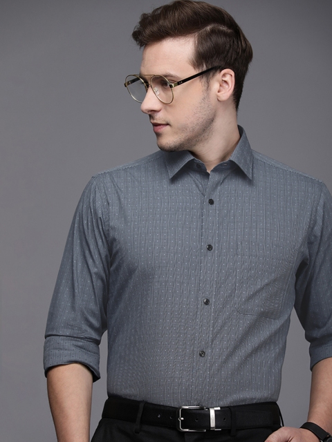 

Raymond Men Grey Slim Fit Checked Formal Shirt