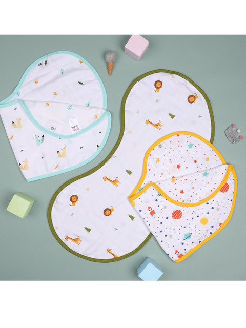 

KICKS & CRAWL Infants Kids Pack of 3 Printed Pure Cotton Bibs, White