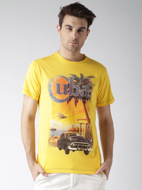 

Mast & Harbour Men Yellow Printed Round Neck T-Shirt