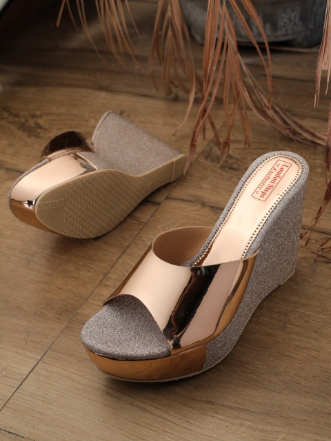 

LONDON STEPS Copper-Toned Wedge Peep Toes with Bows