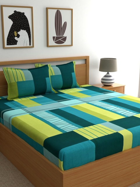 

Dreamscape Green & Teal Blue Geometric Pure Cotton 144 TC King Bedsheet & 2 Pillow Covers
