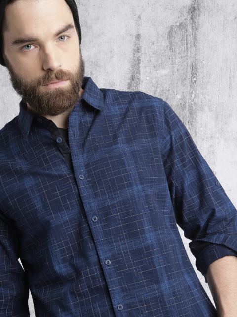 

Roadster Men Navy & White Checked Casual Shirt, Navy blue